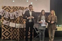 19560b417d690e805de7cc8d0e83343d